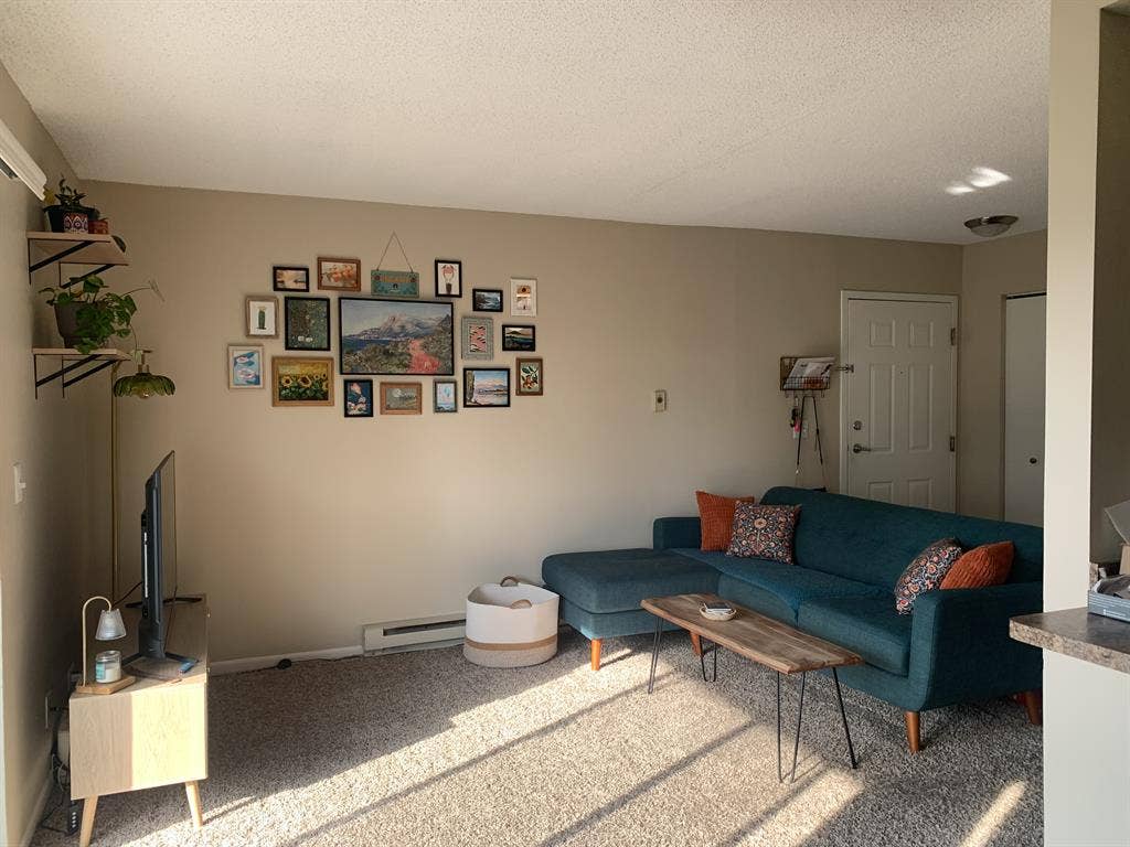 Room for Rent in Naperville!