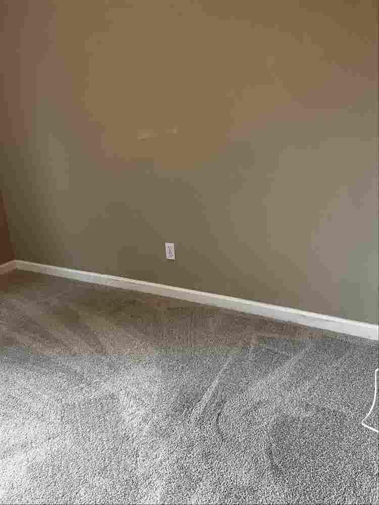 1 Bedroom in house with full bath.