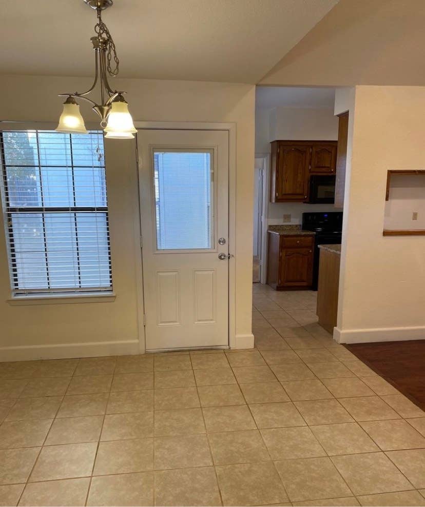 SINGLE FAMILY HOME FOR RENT