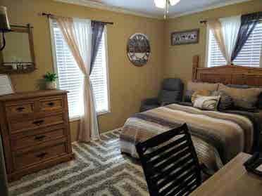 Room for rent w/ private bathroom