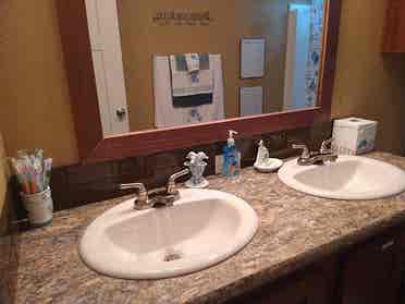 Room for rent w/ private bathroom