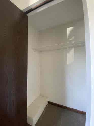 Looking for roommate