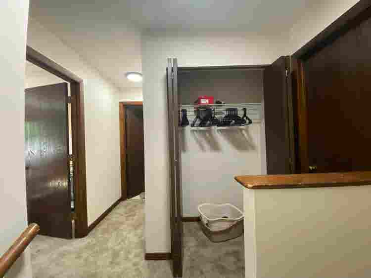 Looking for roommate