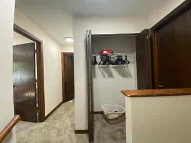 Looking for roommate