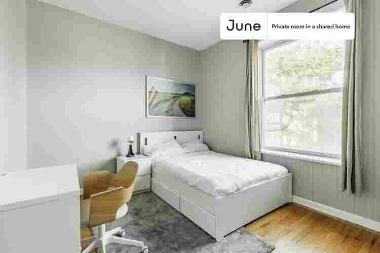3 BR in Chicago