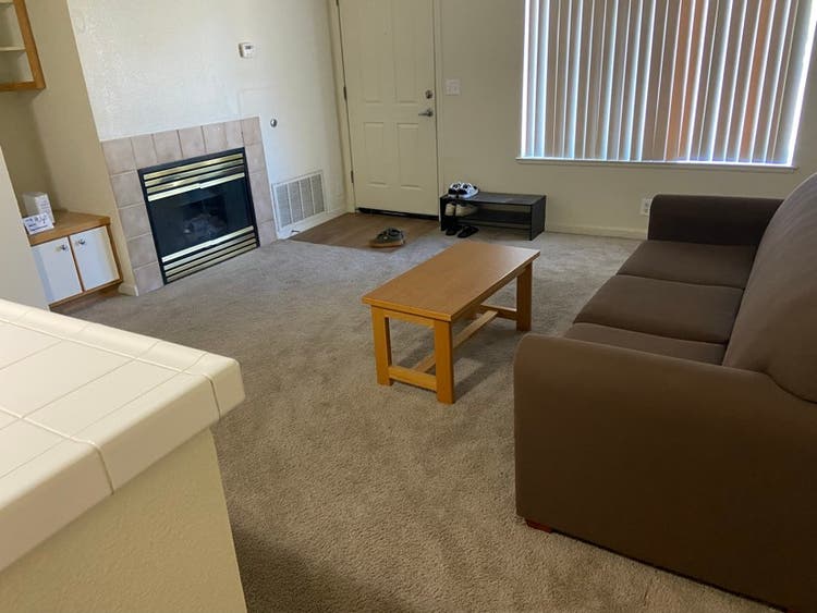 1bedroom / 
1bath available