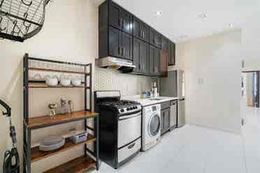 💜Furnished Sublet in Midtown💜