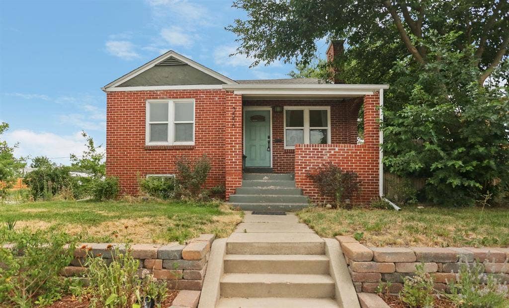 4 BR in Denver