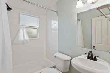 4 BR in Denver