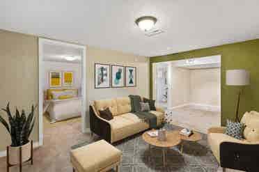 4 BR in Denver