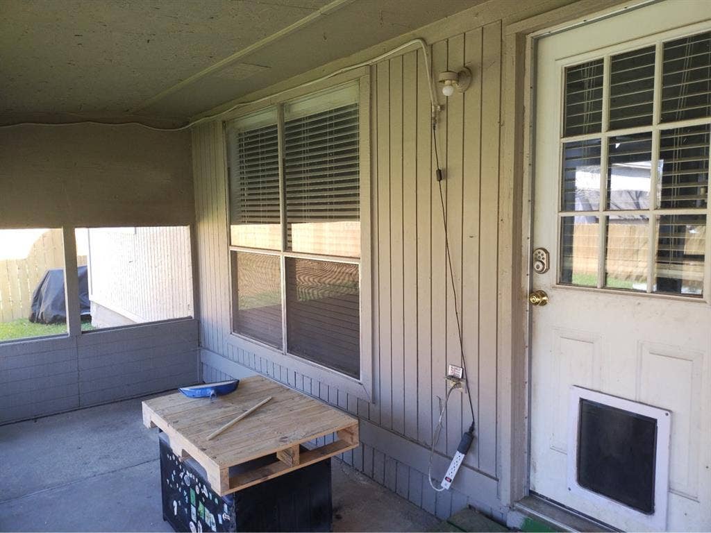 Half house in Conroe for rent