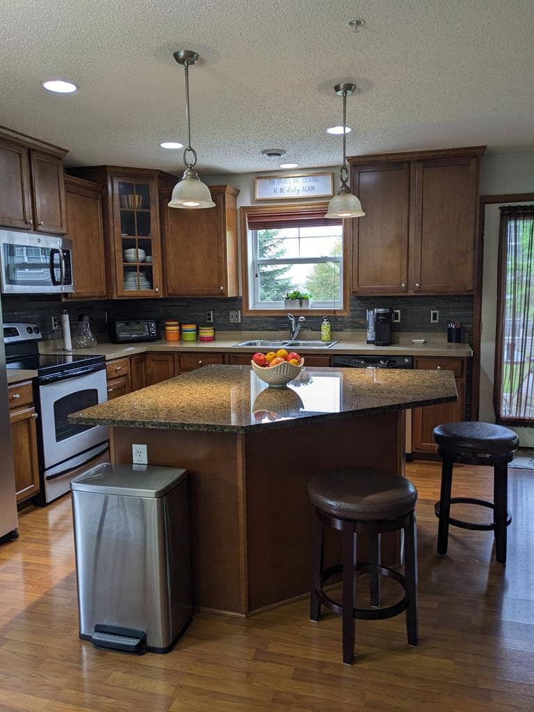 Townhouse share for Professionals