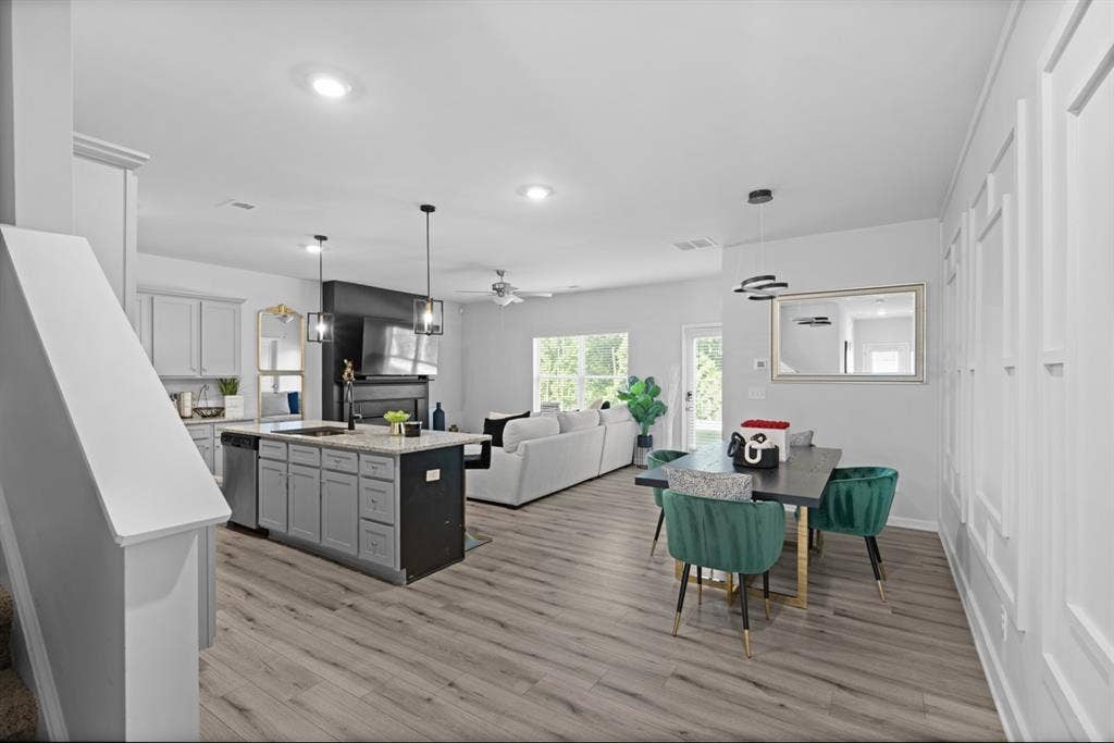 New Furnished Townhome Lithonia