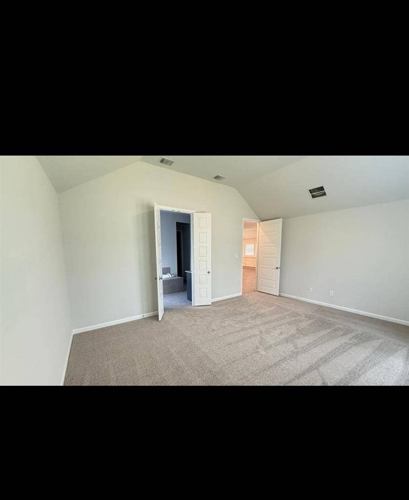 Spacious Room for rent….