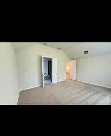 Spacious Room for rent….