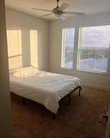 Private Room in 2br Apartment