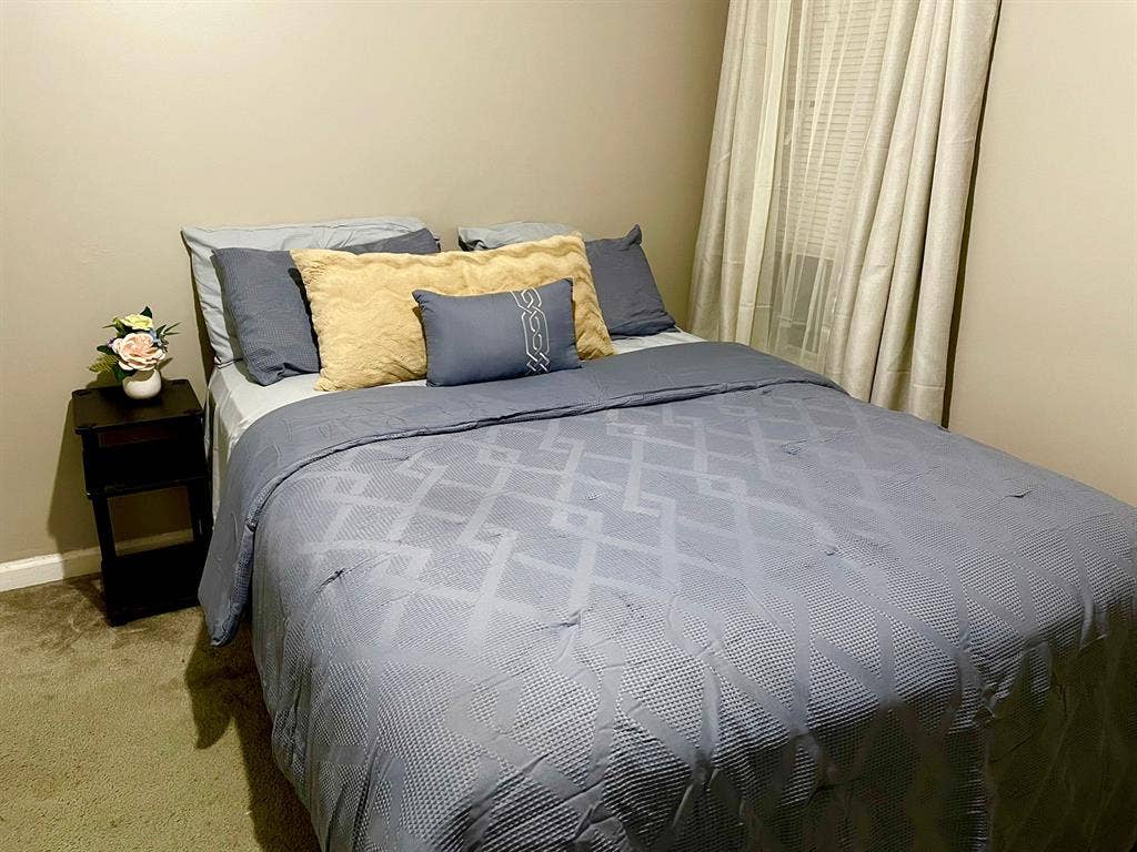 Furnished Bedroom For Rent