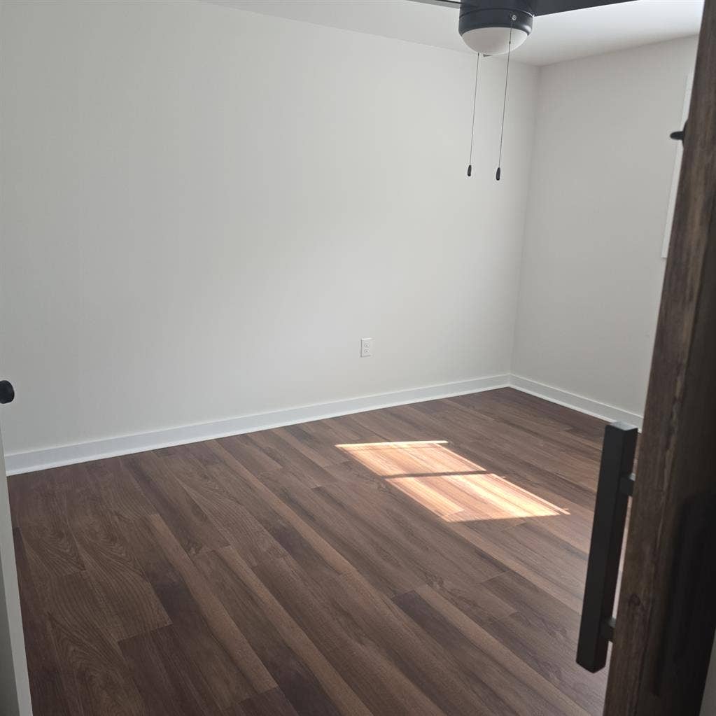 Join Lease. Rent/Util split evenly.