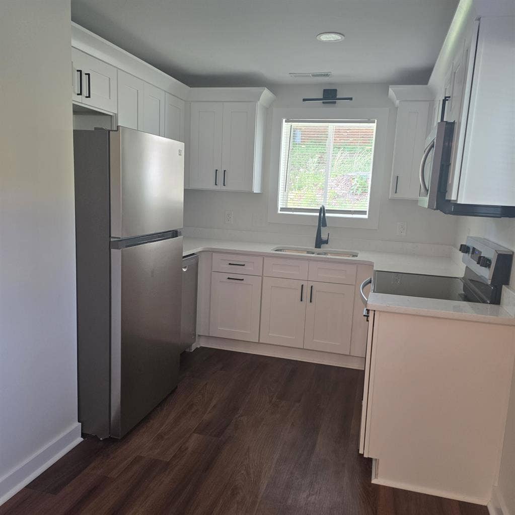 Join Lease. Rent/Util split evenly.