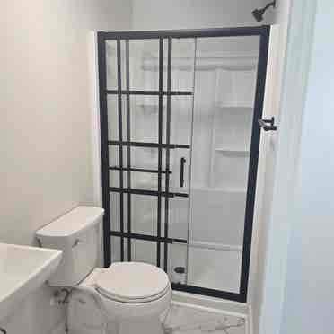 Join Lease. Rent/Util split evenly.
