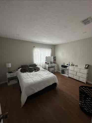 URGENT SUBLEASE