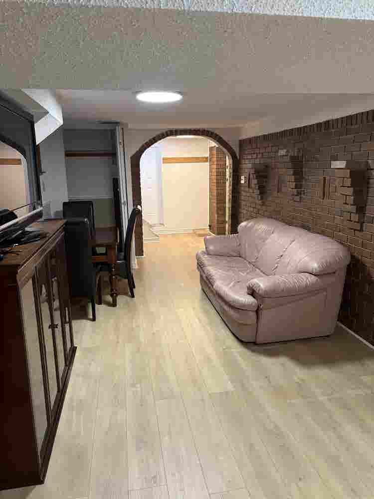 Studio Basement Apartment