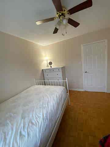 Room for Rent in home