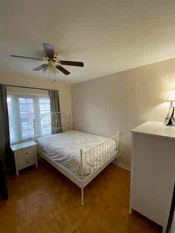 Room for Rent in home