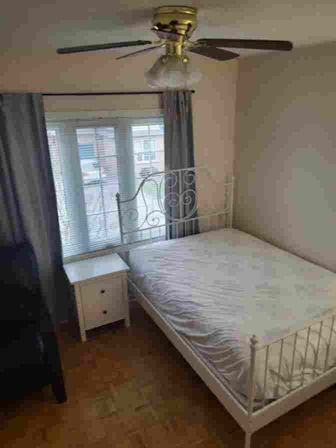 Clean & Safe Room for Rent in home