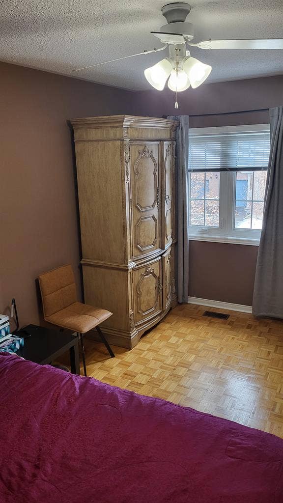 Room for rent Safe Home Good stude