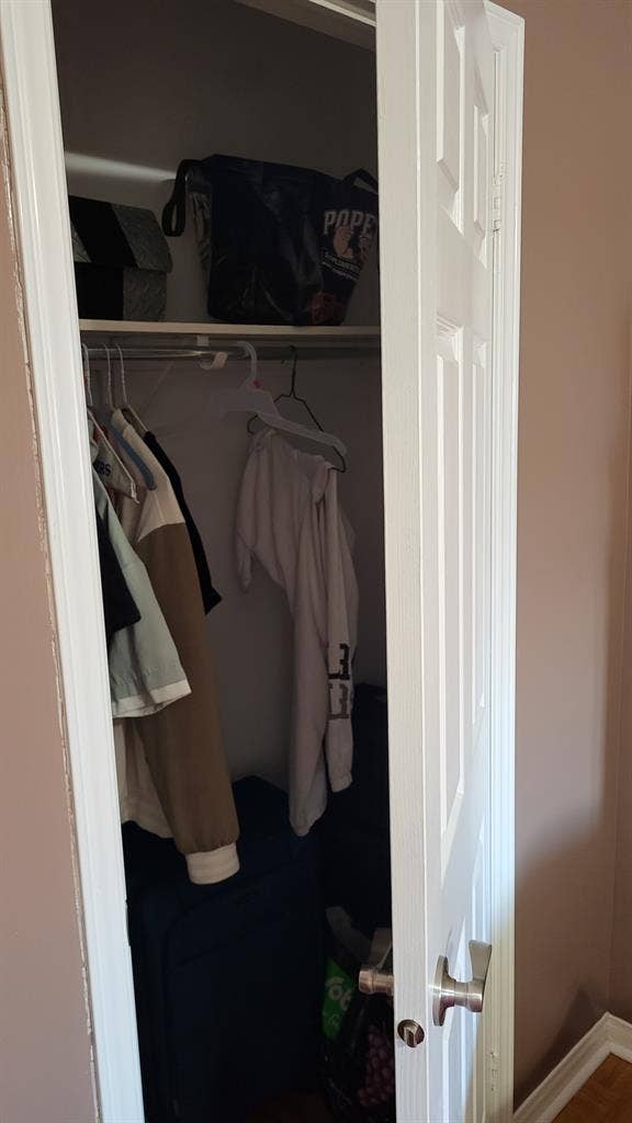 Room for rent Safe Home Good stude