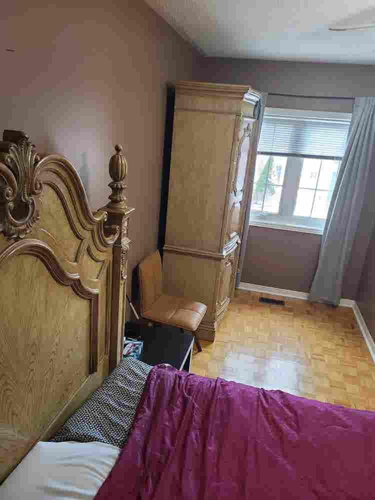 Room for rent  Safe Home Good stude