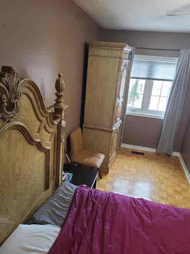 Room for rent  Safe Home Good stude