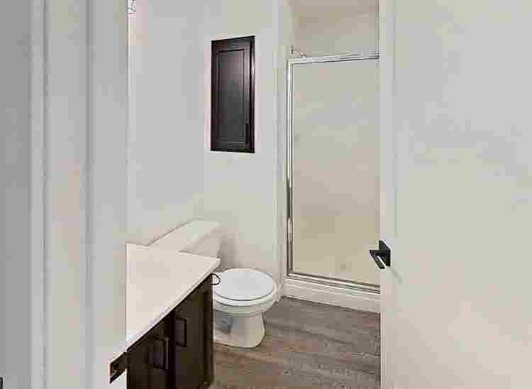 APARTMENT IN NEED OF SUBLEASE!!