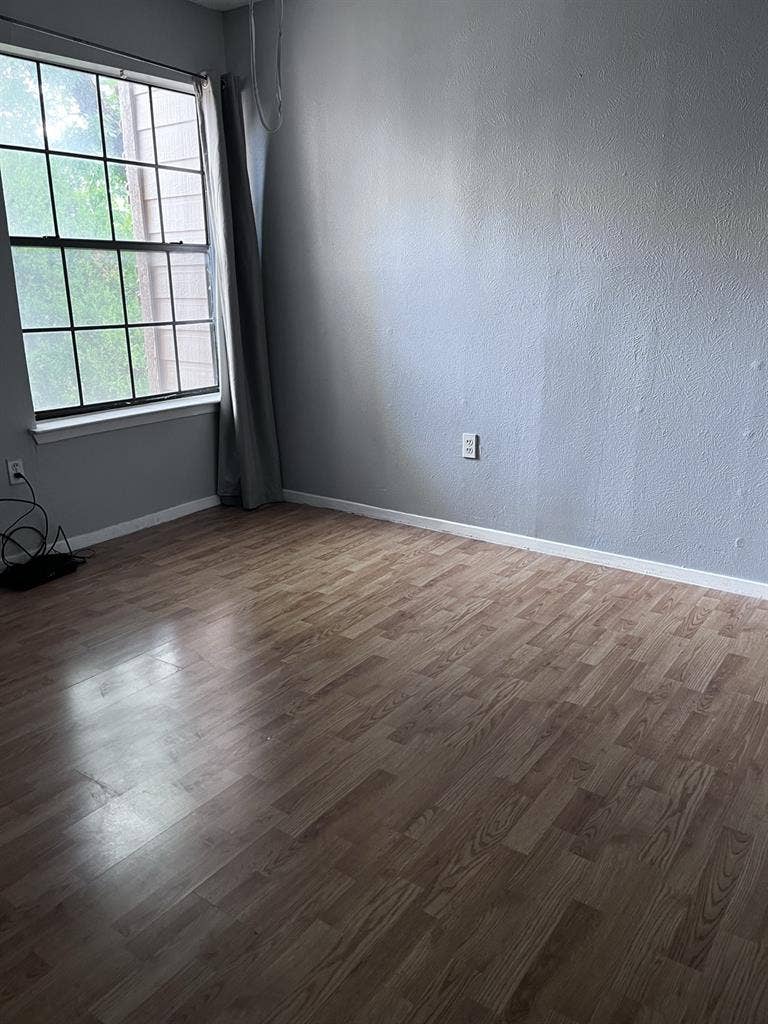 1. Room for Rent