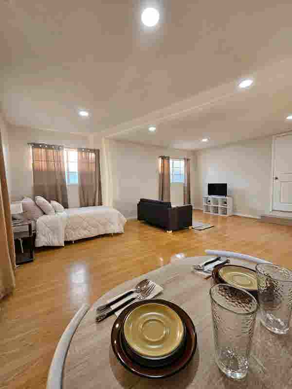 Studio for rent in Long Beach