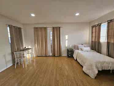 Studio for rent in Long Beach