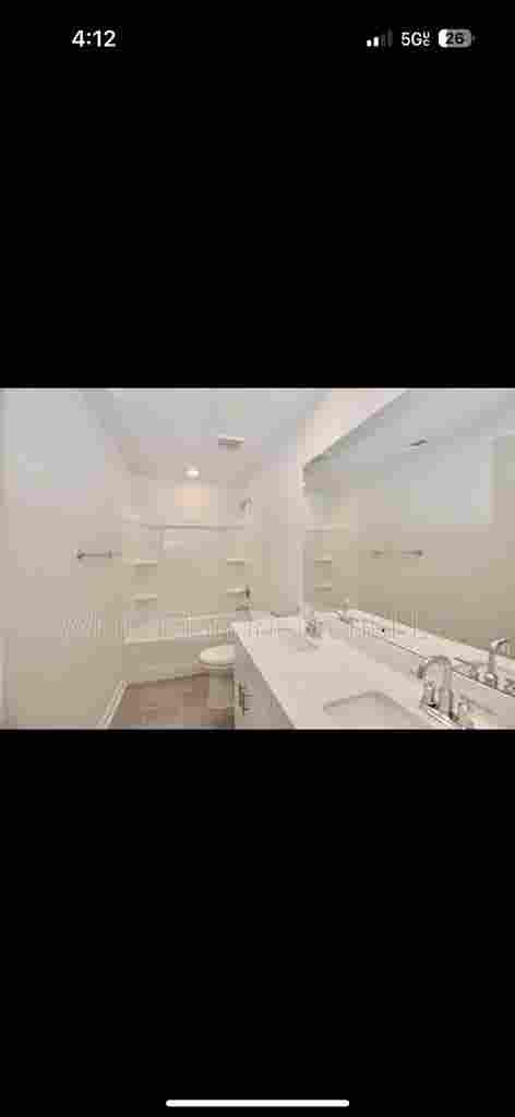 Room for Rent asap!