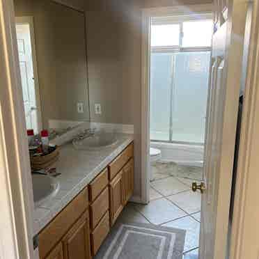 Single bedroom for rent