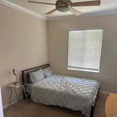 Single bedroom for rent