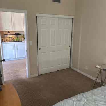 Single bedroom for rent