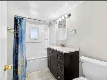 1 bedroom with private bathroom