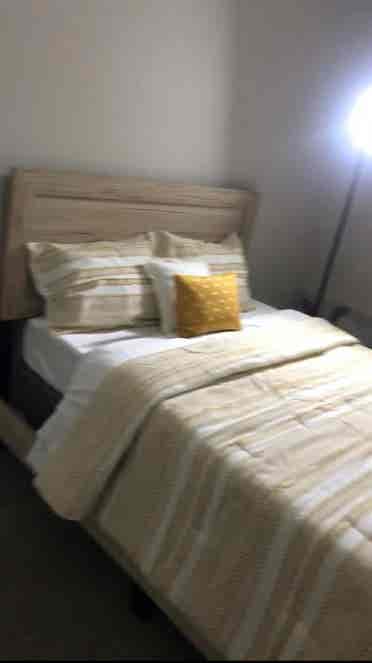 Room Available in Silver Lake ☀️
