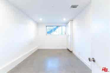 Gorgeous Silver Lake Condo
