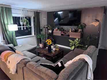 Looking for a Roomate