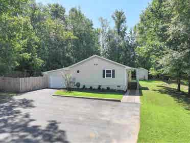 Looking for a Roomate