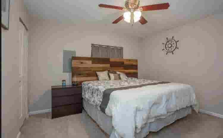 Private room and bathroom