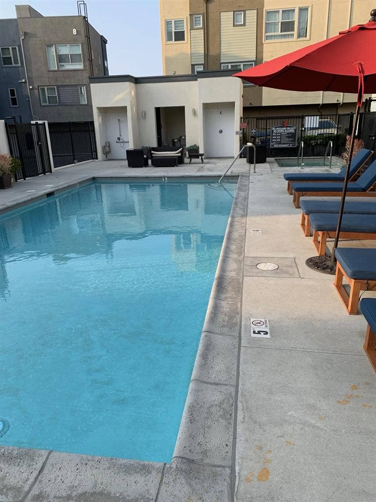 Silverlake Room for 20s F☀️