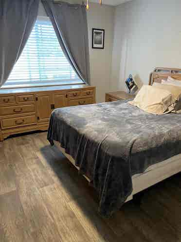 Looking for Roommate Late Sept-Oct