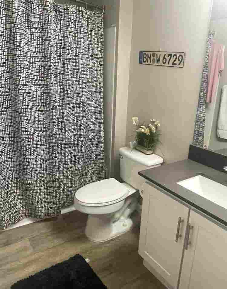 Looking for Roommate Late Sept-Oct